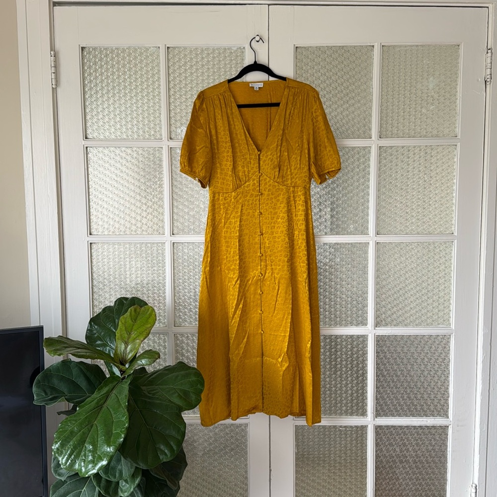 Warehouse Vintage-inspired Yellow Midi Sleeved Dress size US 8